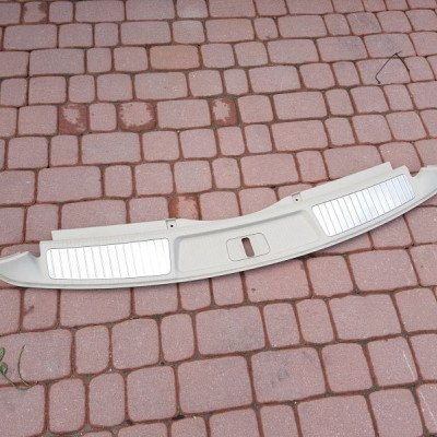 Plastik obudowa bagażnika Opel Insignia 13222434