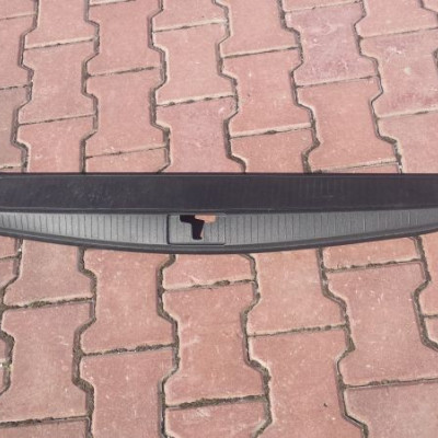 Plastik obudowa bagaznika OPEL ZAFIRA C TOURER