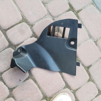 Plastik obudowa kierownicy Opel Vivaro 8200410458