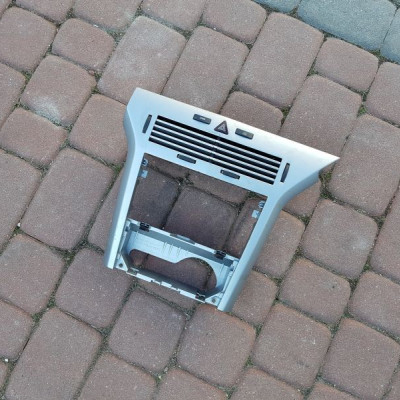 Plastik obudowa radia panel EU Astra H 3 III