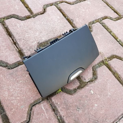 Plastik obudowa schowek Opel Zafira C 13383140