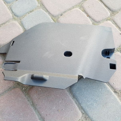 Plastik obudowa tunelu Opel Corsa D 13205071