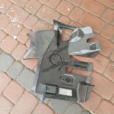 Plastik osłona nóg kierowcy Europa BMW E46