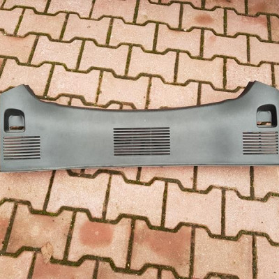 Plastik pas tylny obudowa Opel Insignia 13222395