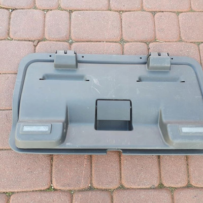 Plastik zabudowa blaszak sciana Vivaro Trafic