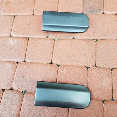 Plastik zaślepka szyny tylnej Vivaro B Trafic III