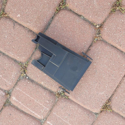 Plastik zaślepka Vivaro B Trafic III 758A68701R