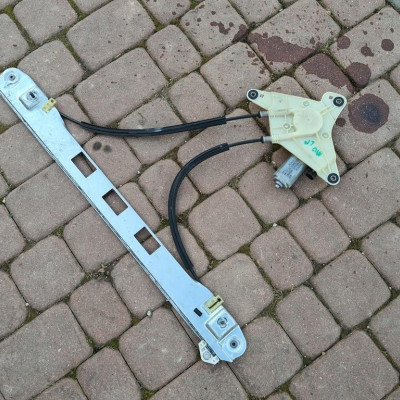 Podnośnik szyby lewy Movano Master 128001032