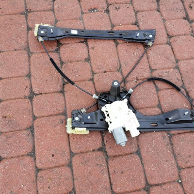 Podnośnik szyby przód Opel Astra K V 39142316