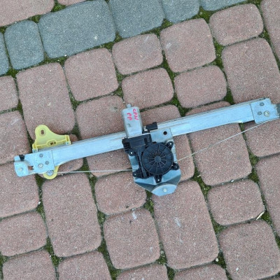 Podnośnik szyby przód prawy Renault Captur