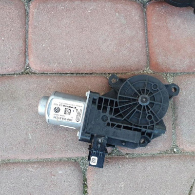 Podnośnik szyby tył tylny VW Jetta 5C6 6R0959812M