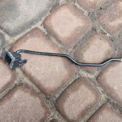 Podpora maski patyk Opel Corsa D