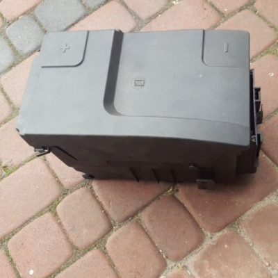 Podstawa akumulatora 2.0T OPC 2.8T Opel Insignia