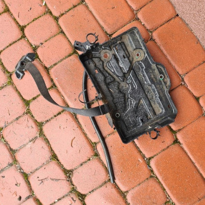 Podstawa akumulatora Opel Combo D 51827907