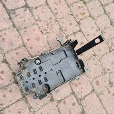 Podstawa akumulatora uchwyt Opel Mokka 95933269