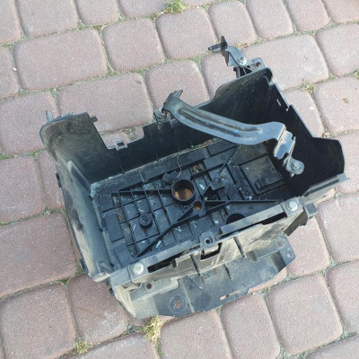 Podstawa akumulatora Vivaro B Trafic III