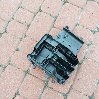 Podstawa bezpieczników Opel Astra K V 39049563