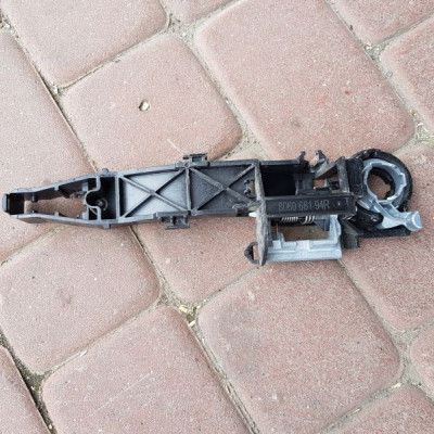 Podstawa klamki drzwi MASTER MOVANO 806068194R