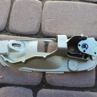 Podstawa klamki EUROPA Vivaro Trafic Primastar 13r