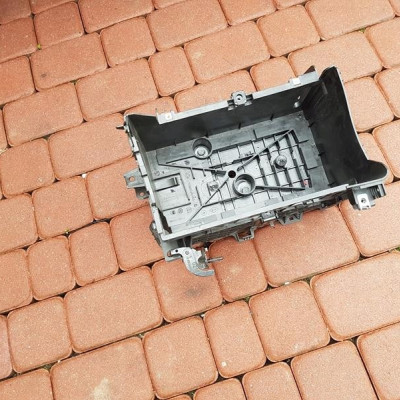 Podstawa obudowa akumulatora Vivaro B Trafic III