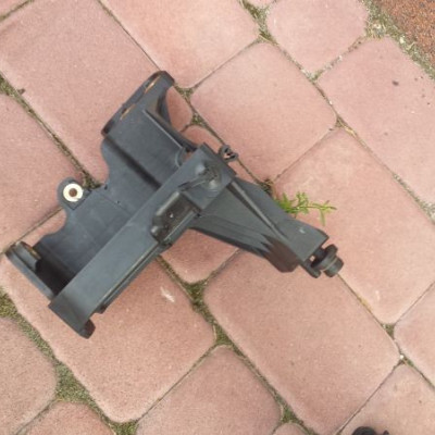 Podstawa pompy ABS obudowa Zafira C TOURER