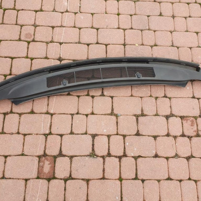 Podszybie górne plastik Opel Zafira C 13422832