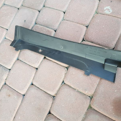 Podszybie lewe plastik 13315191 Opel Astra J