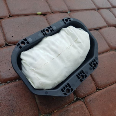 Poduszka pasażera Opel Astra J IV 4 13381057