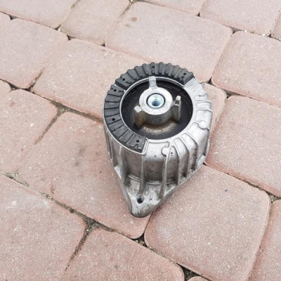 Poduszka łapa Mercedes E CLS W218 A2042404817 Q1