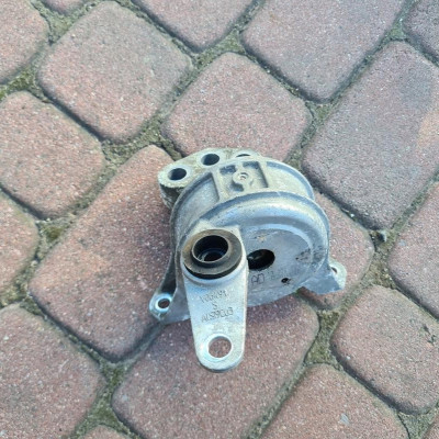 Poduszka łapa silnika 1.7 Opel Meriva B 13271773