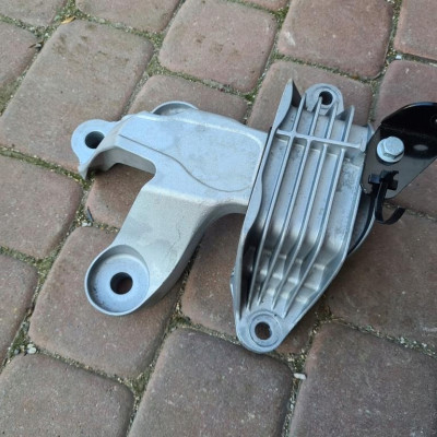 Poduszka łapa silnika Opel Insignia B 84034273