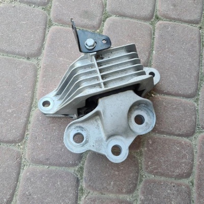 Poduszka łapa silnika Opel Insignia B 84248716