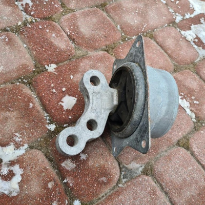 Poduszka łapa silnika Opel Vectra C 13207585