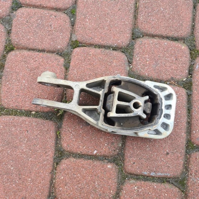 Poduszka łapa skrzyni Opel Mokka 95248684