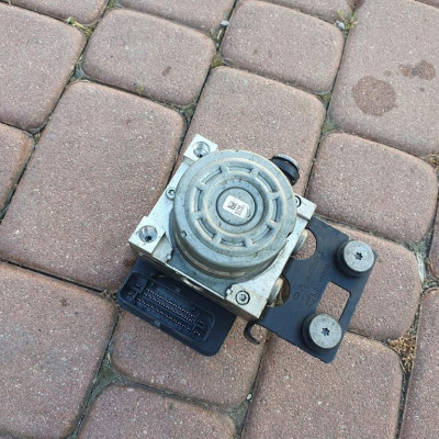 Pompa ABS Vivaro B Trafic III 476601418R