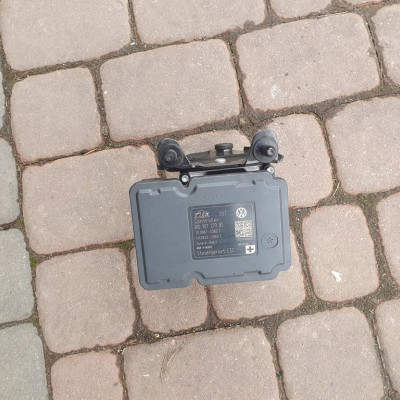 Pompa hamulcowa ABS VW Jetta 5C6 1K0614517EG