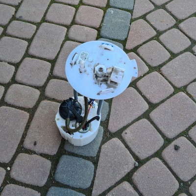 Pompa paliwa pływak 1.4T Opel Astra K V 13507130