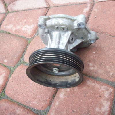 Pompa wody Astra J 1.7 Zafira Z17DTR Nowa