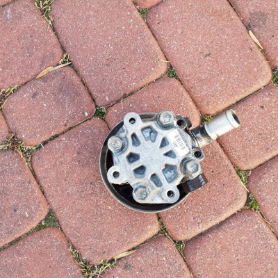 Pompa wspomagania Opel Insignia 13273784