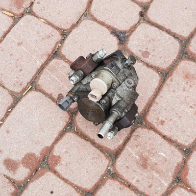 Pompa wtryskowa 1.7CDTI Astra J IV 898092467
