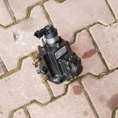 Pompa wtryskowa paliwowa Opel 0445010444 55597788