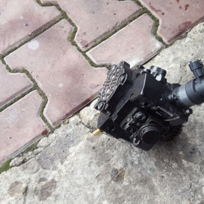 POMPA WTRYSKOWA TRAFIC VIVARO 2.0 DCI 8200912103