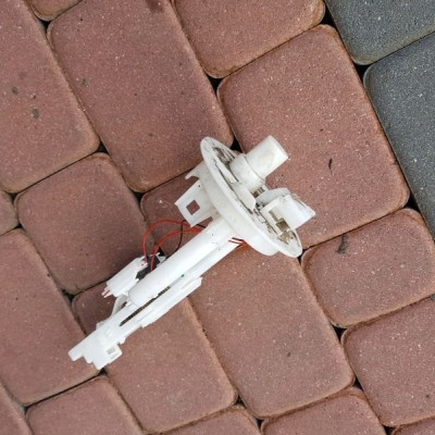 Pompka pływak Opel Insignia 15776412