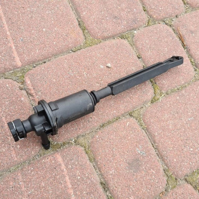 Pompka sprzegła Vivaro Trafic 8200506488