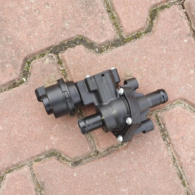 Pompka wody Movano B Master III 922304507R NOWA