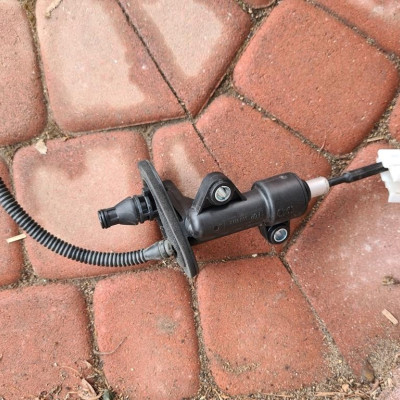 Pompka wysprzęglik Opel Combo D 55190993