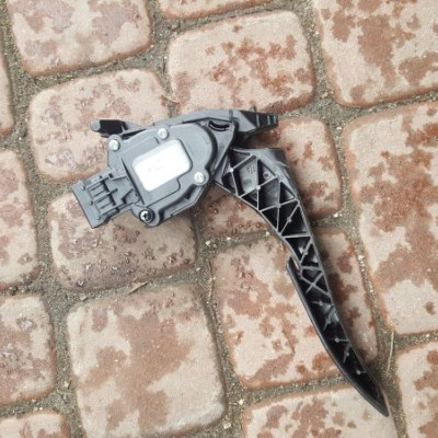 POTENCJOMETR PEDAŁ GAZU OPEL INSIGNIA 13237352