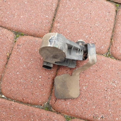 Poziomica tył tylna Opel Zafira C 13362768