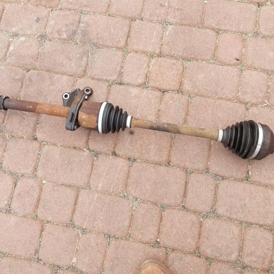 Półoś półośka długa 2.0DCI VIVARO TRAFIC