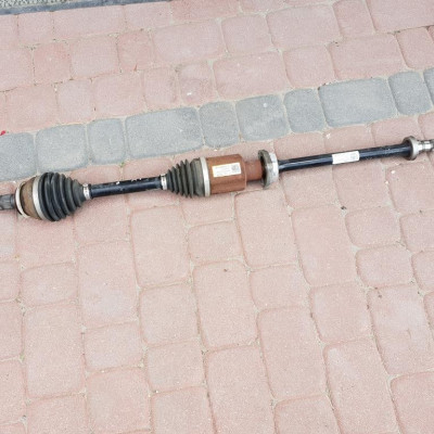 Półoś półośka prawa Opel Insignia B 84257941 ACDN